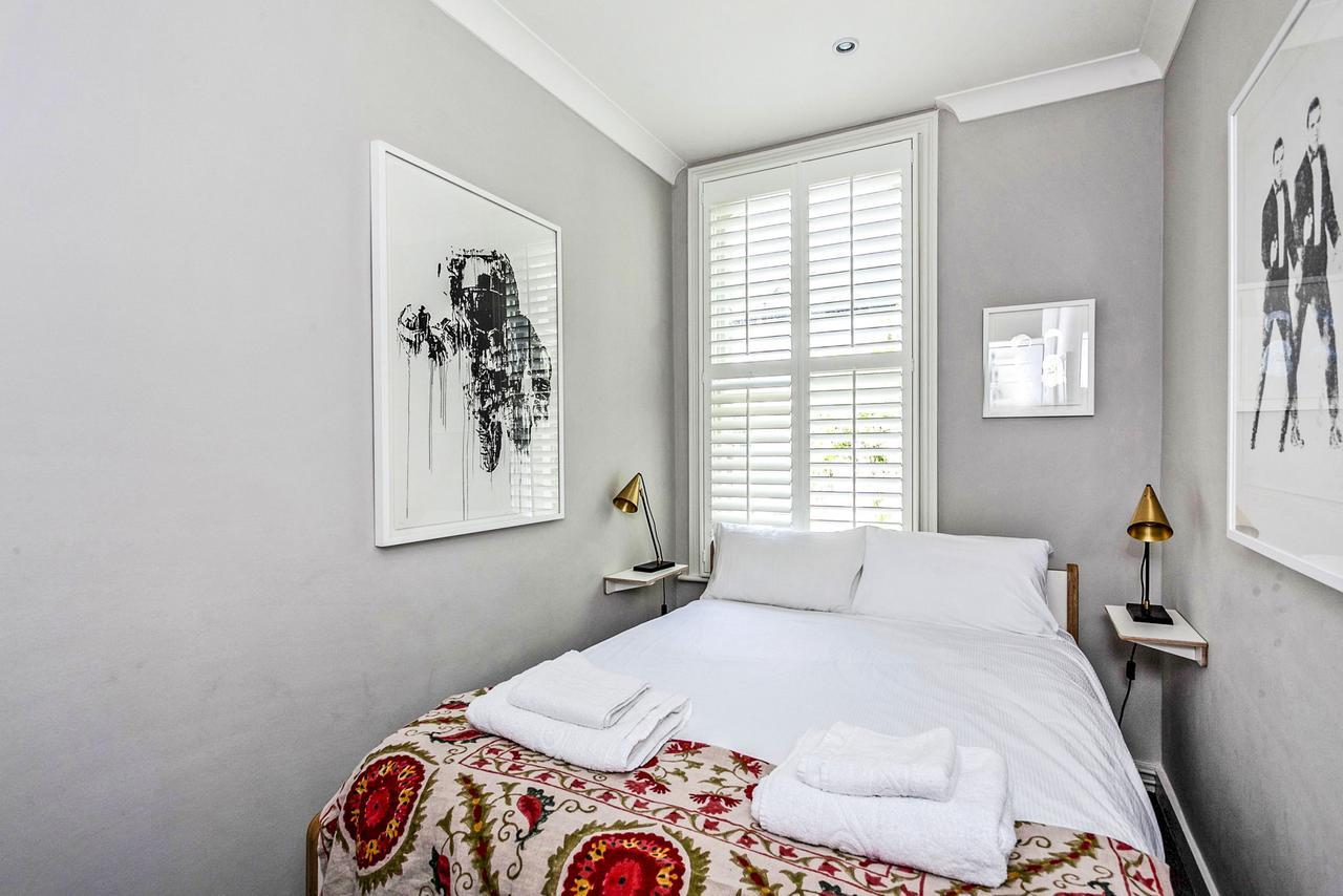 Elegant Shepherds Bush By Kensington Olympia By Underthedoormat
